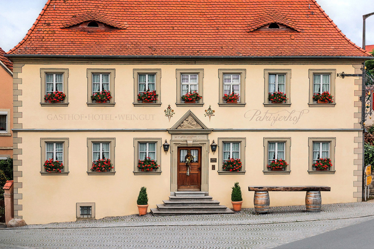 Patrizierhof - Gasthof Hotel Weingut - Familie Grebner